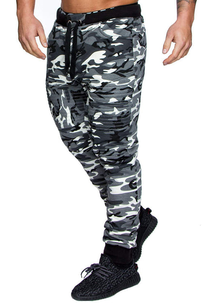 Stylish sports pants for men with structured inserts Chic und Stil
