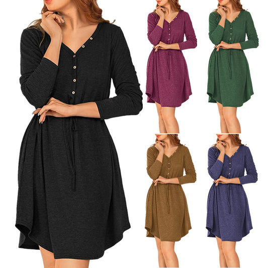 Robe portefeuille décontractée pour femmes avec détails en bouton et cordon de taille Chic und Stil