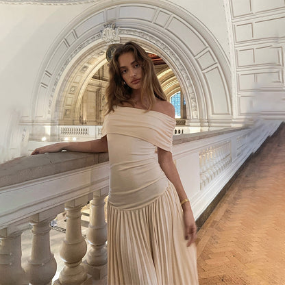 Robes maxi élégantes à épaules dénudées pour femmes avec détails plissés et coupe flatteuse Chic und Stil