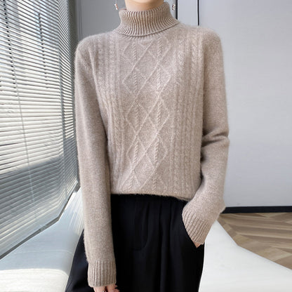 Pull à col montant pour femmes avec motif en torsades Chic und Stil