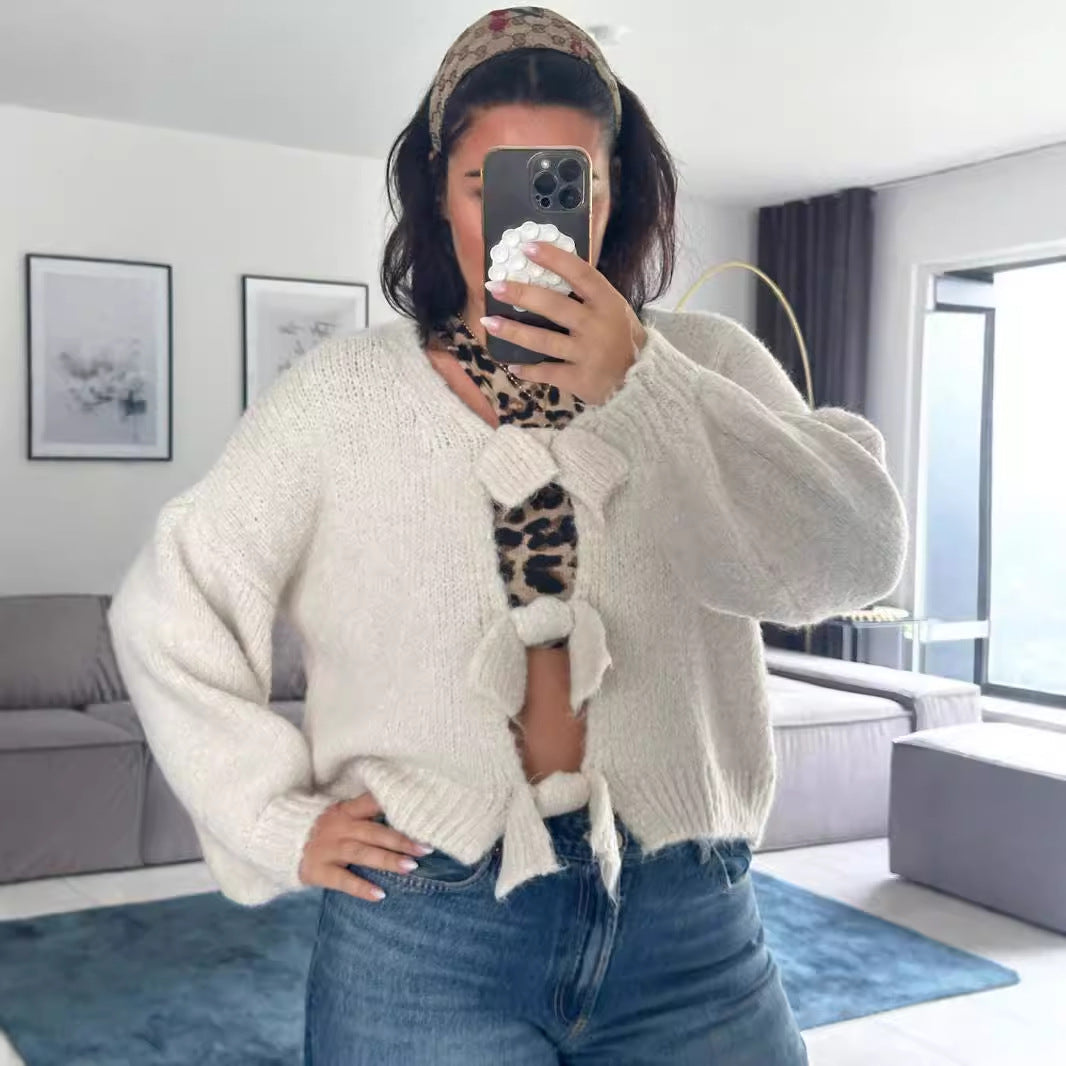 Dames Cardigan douillet avec des nœuds décoratifs et une coupe large Chic und Stil