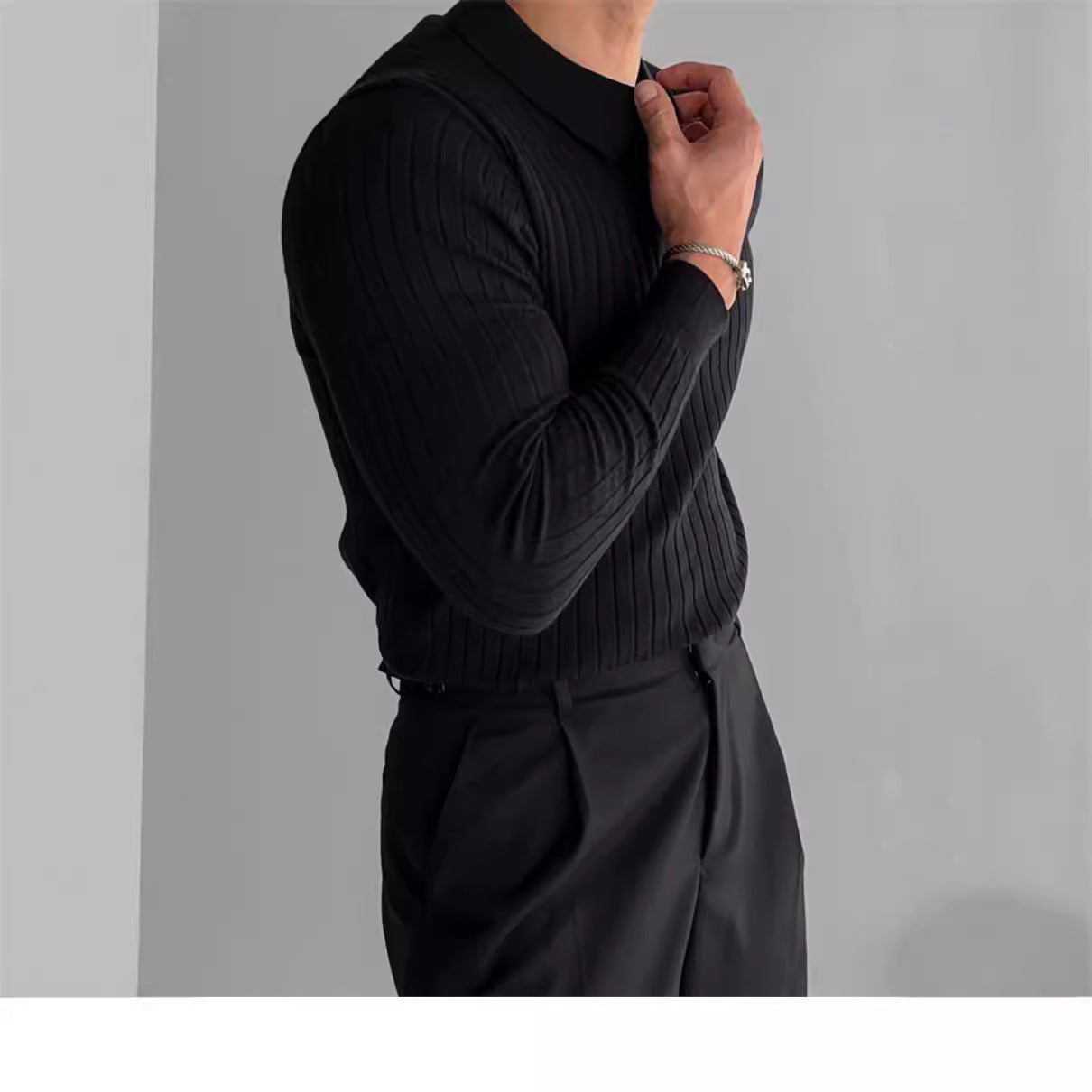 Pull homme avec design en rib côtelé texturé et col classique Chic und Stil