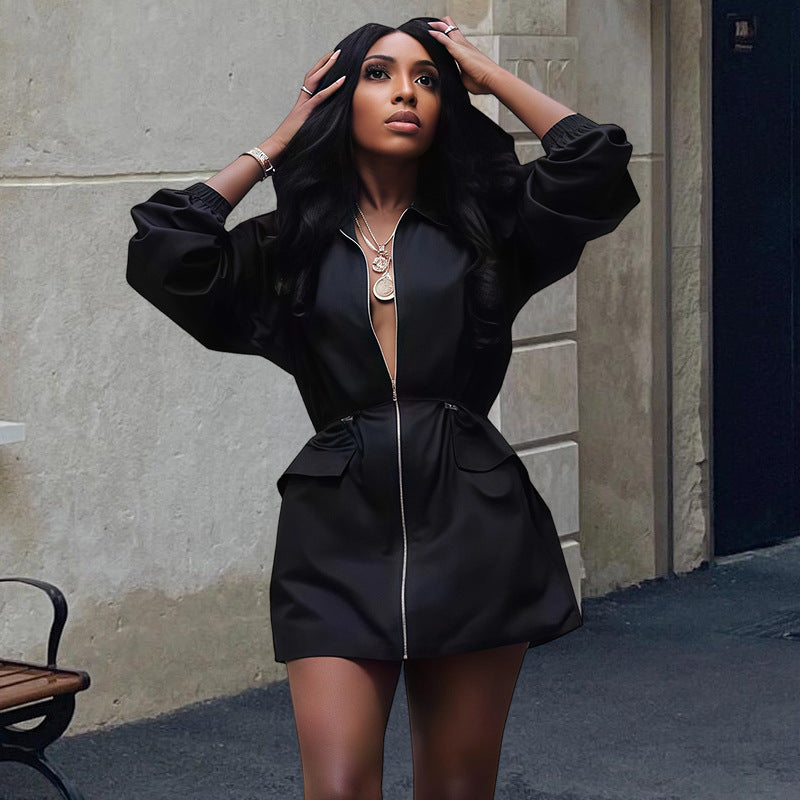 Combinaison utilitaire pour femmes avec une coupe élégante et des poches pratiques Chic und Stil