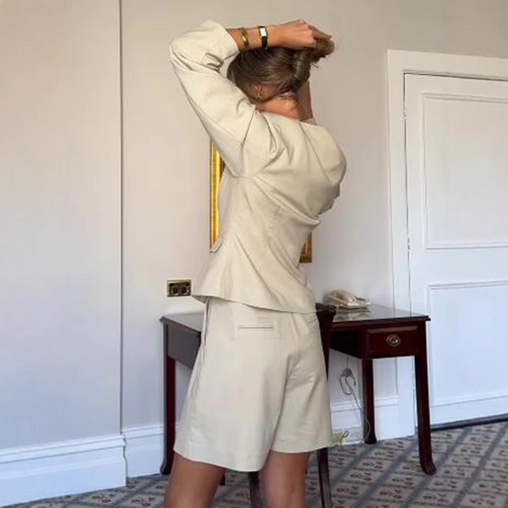 Women elegant blazer-shorts set Chic und Stil