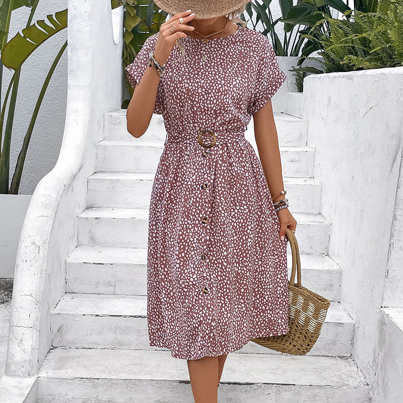 Robe midi à boutons cintrée pour femmes avec des pois élégants Chic und Stil
