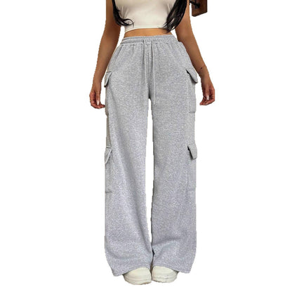 Wide cargo pants for women with side pockets and elastic waistband Chic und Stil
