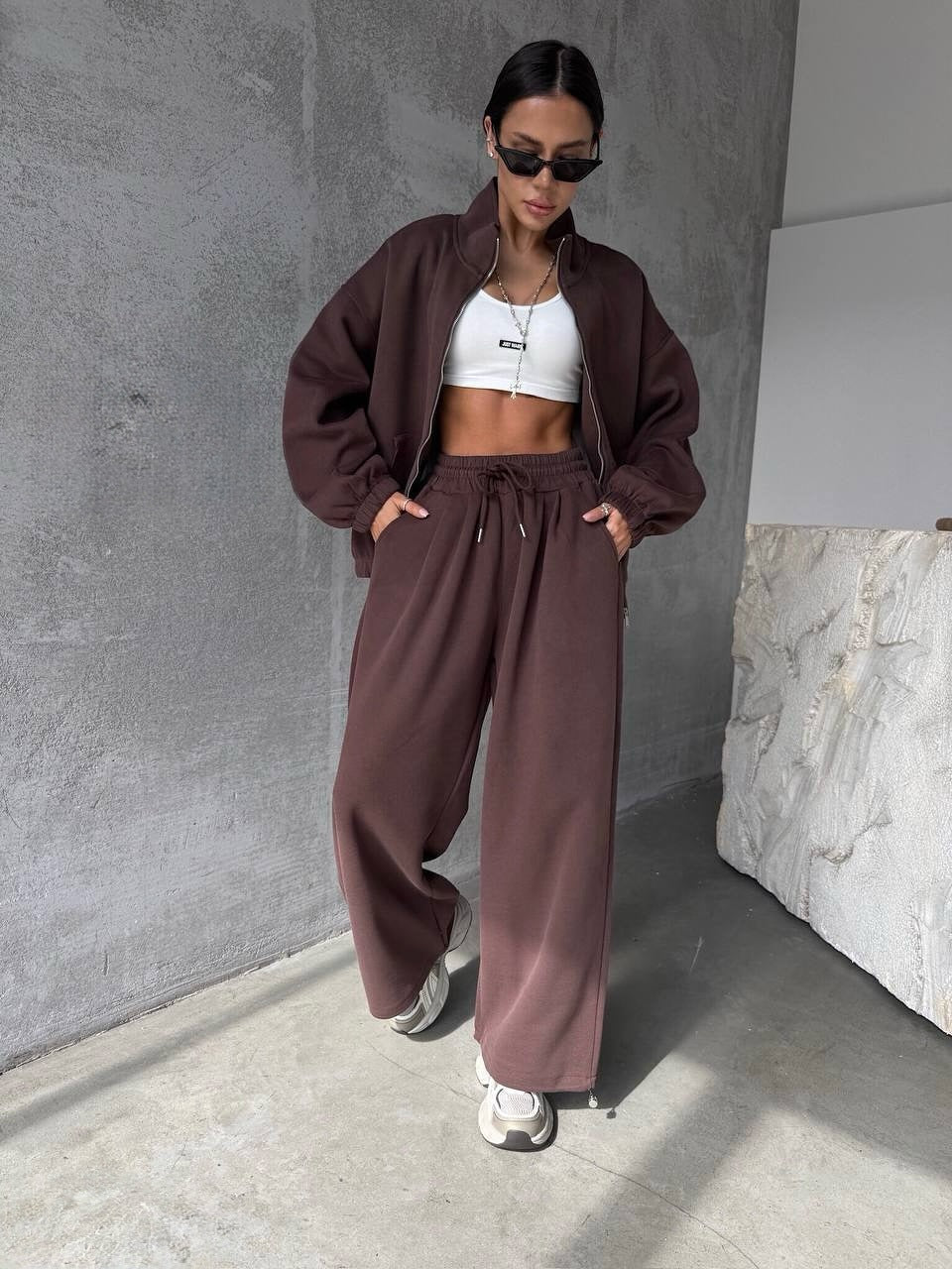 Casual polar tracksuit set for women with wide pants and oversized jacket Chic and Style