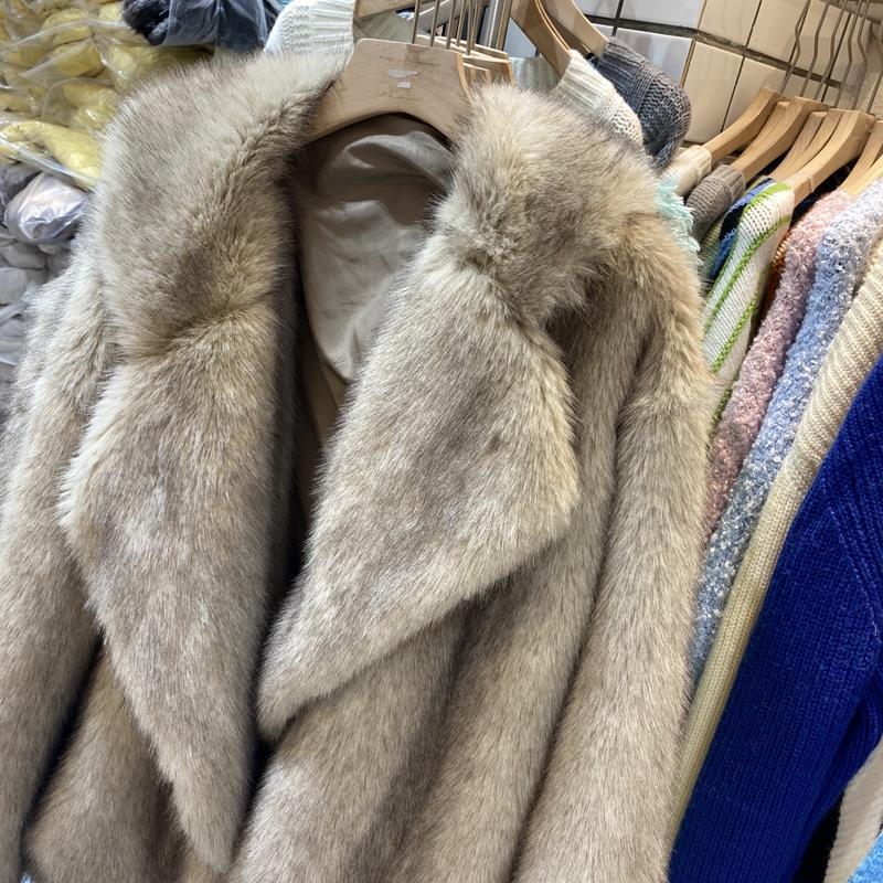 Dames Fauteuil Peluche Chic und Stil