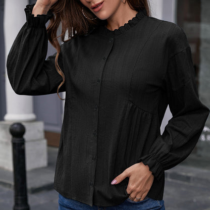 Chemisier femme avec ourlet à volants et détails de boutons Chic und Stil