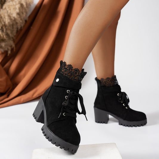 Bottines pour dames en format portrait avec pointe élégante et semelle antidérapante Chic und Stil