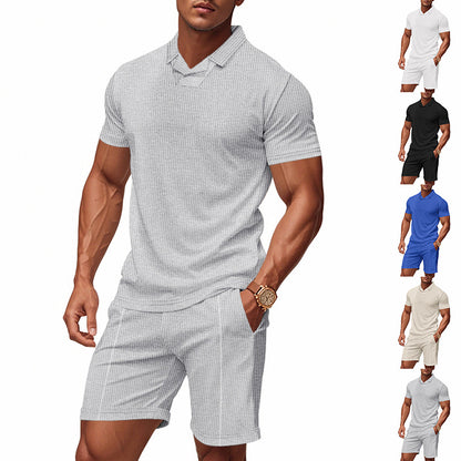 Hommes ensemble polo et shorts à la mode avec design structuré Chic und Stil