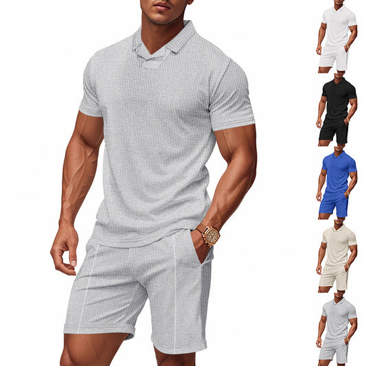 Hommes ensemble polo et shorts à la mode avec design structuré Chic und Stil