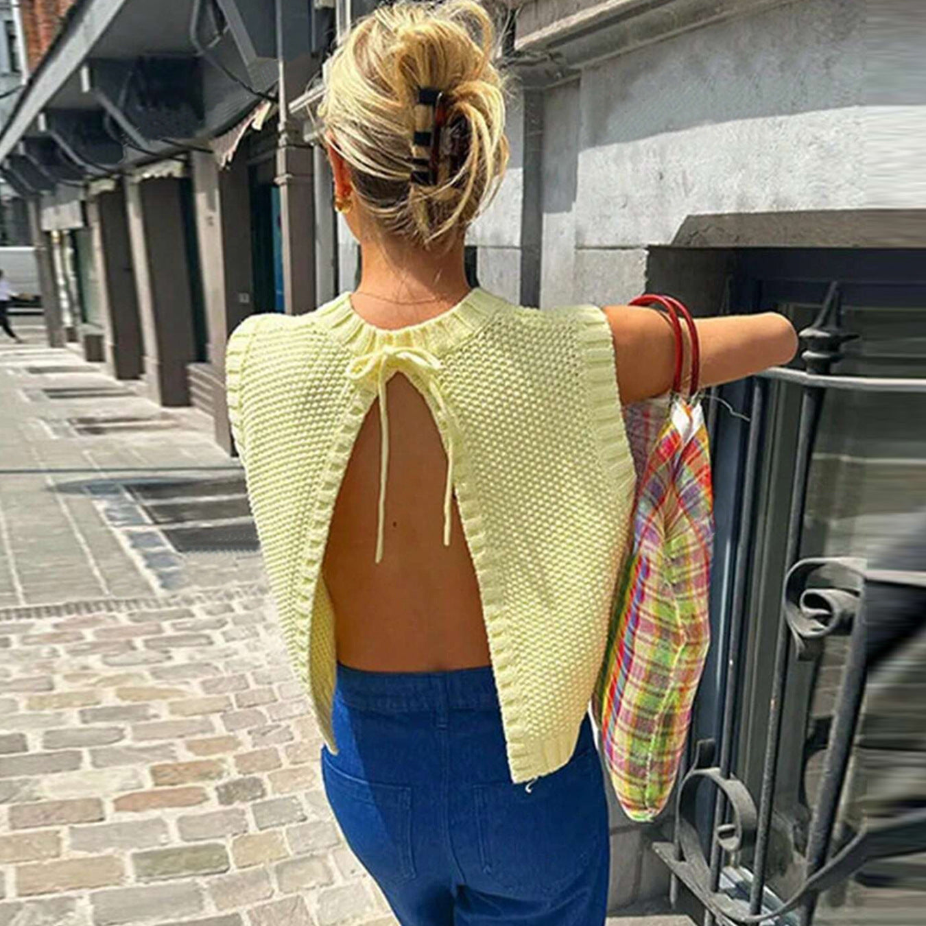 Pull en tricot à la mode pour femmes avec dos ouvert et détails de lacets Chic und Stil