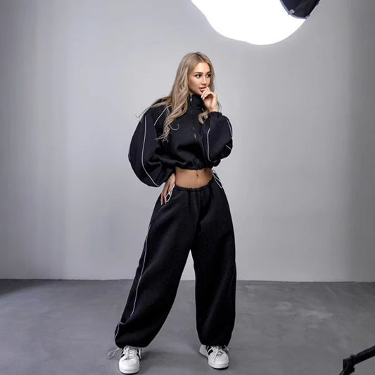 Oversized sweatshirt jacket for women with high collar and elastic pants Chic and Style