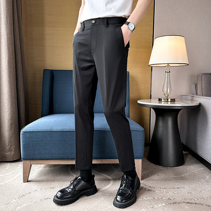 Elegant high-waisted slim-fit pants for men with practical pockets Chic and Style