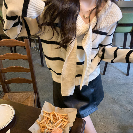 Pull femme rayé avec col doux et boucle pratique Chic und Stil