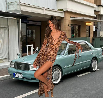 Dames Robe Maxi Élégante avec Imprimé Léopard et Décolleté Profond Chic und Stil