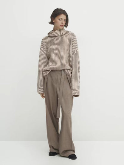 Pull en tricot confortable pour femmes avec col montant et rayures modernes Chic und Stil