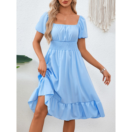 Robe femme à encolure carrée smockée en A avec ourlet à volants Chic und Stil