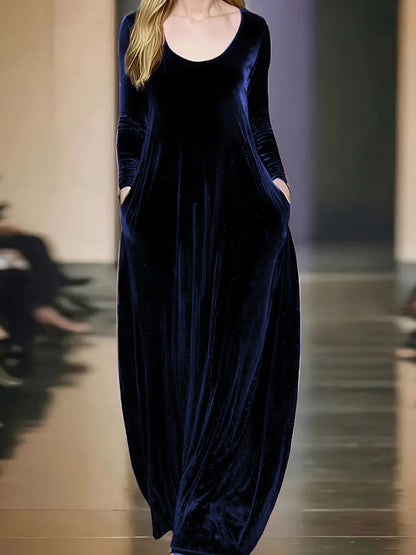 Robe maxi pour femmes en matériau velouté avec poches pratiques Chic und Stil
