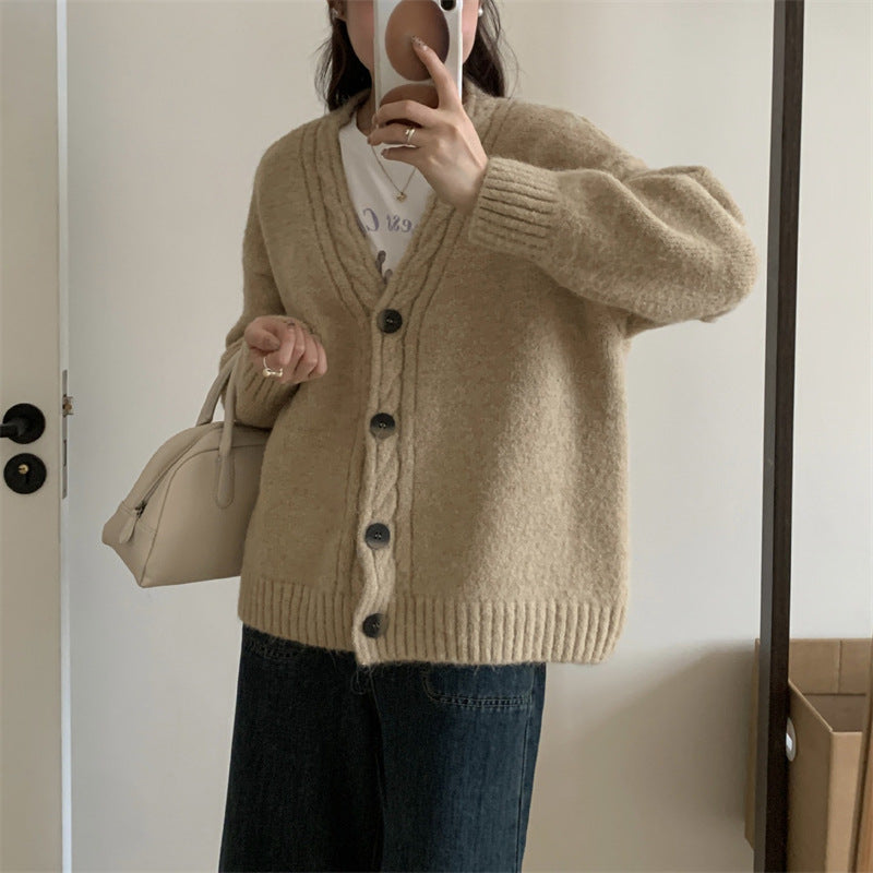 Dames Pull-over en tricot confortable avec un élégant décolleté en V et des détails de bouton Chic und Stil