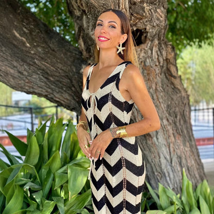 Robe maxi pour dames avec un élégant motif en zigzag et un laçage raffiné Chic und Stil