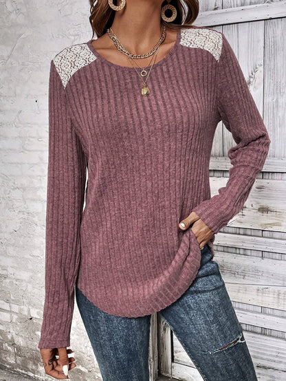Pull femme en tricot côtelé avec dentelle Chic und Stil