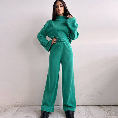 Women's casual jumpsuit in soft ribbed fabric. Chic and stylish.