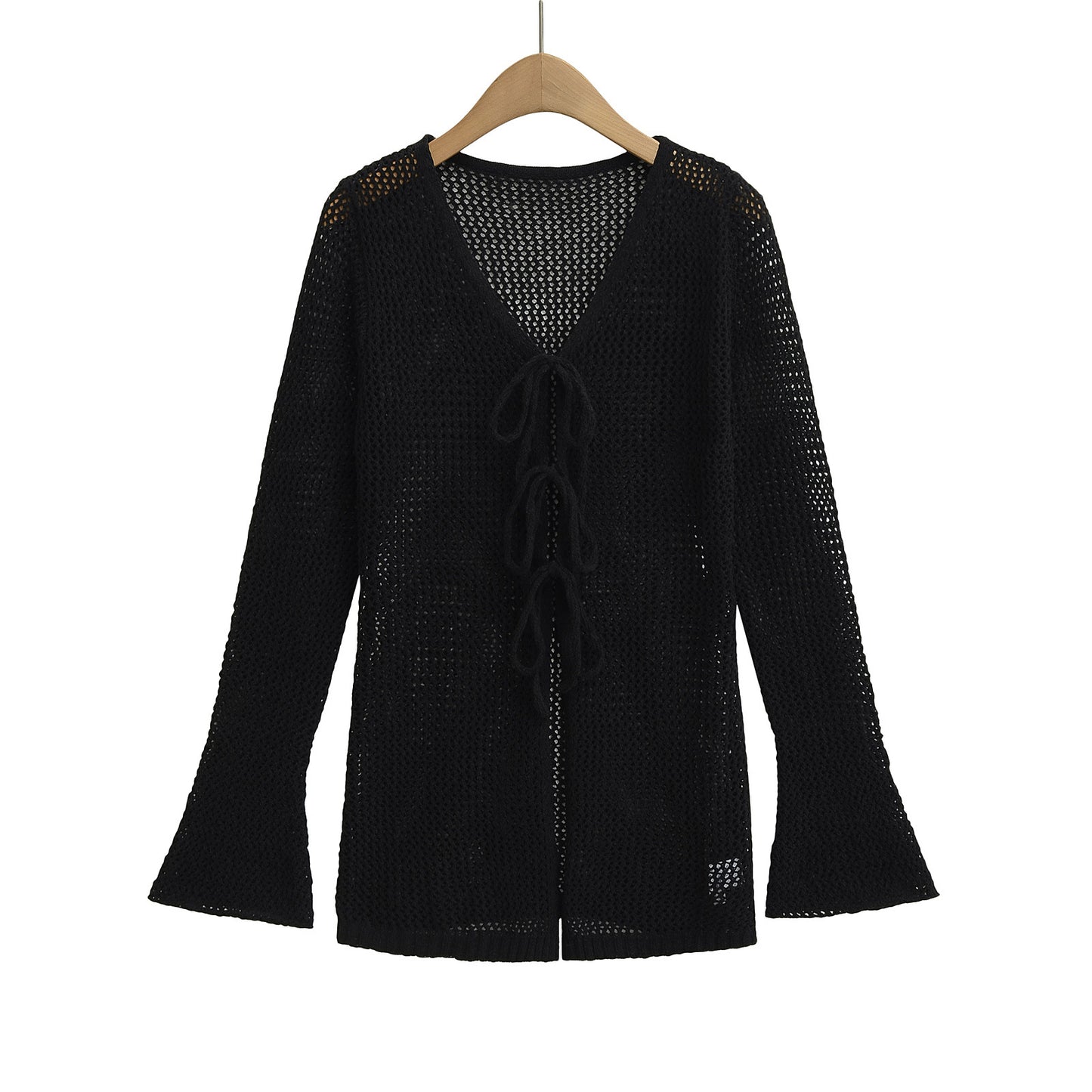 Pull en maille pour femmes avec décolleté en V et lacets Chic und Stil