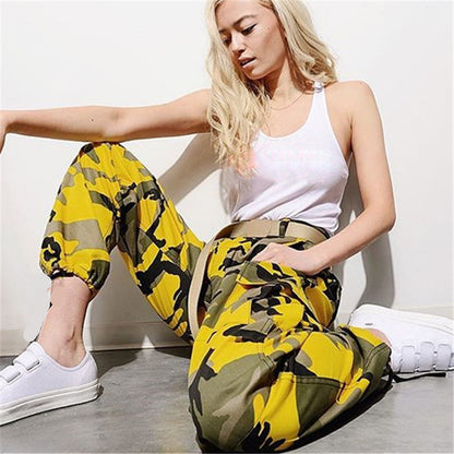 Camouflage sports pants for women with elastic waistband and side pockets Chic and Style