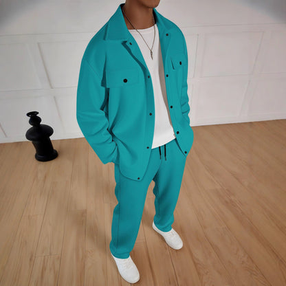 Casual set for men consisting of a striped coat and comfortable jogging pants Chic und Stil