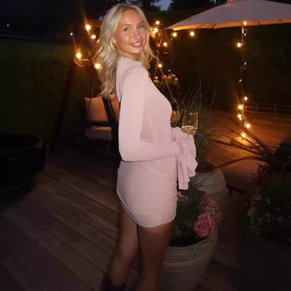 Robe courte ajustée pour femme avec des manches volumineuses et des fronces Chic und Stil