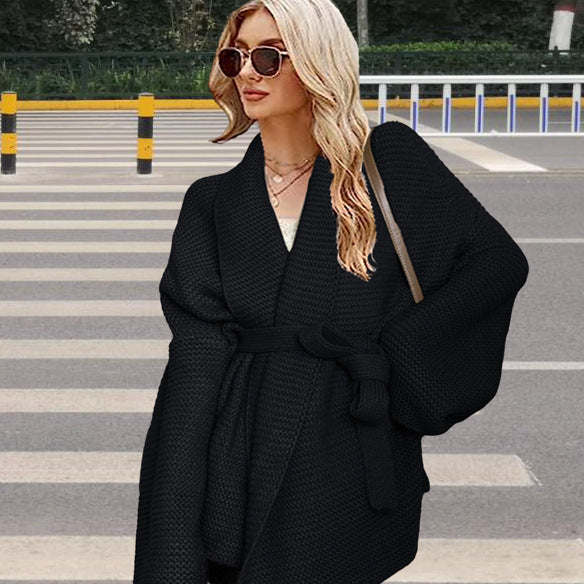 Cardigan femme en grosse maille avec col châle large et ceinture nouable Chic und Still