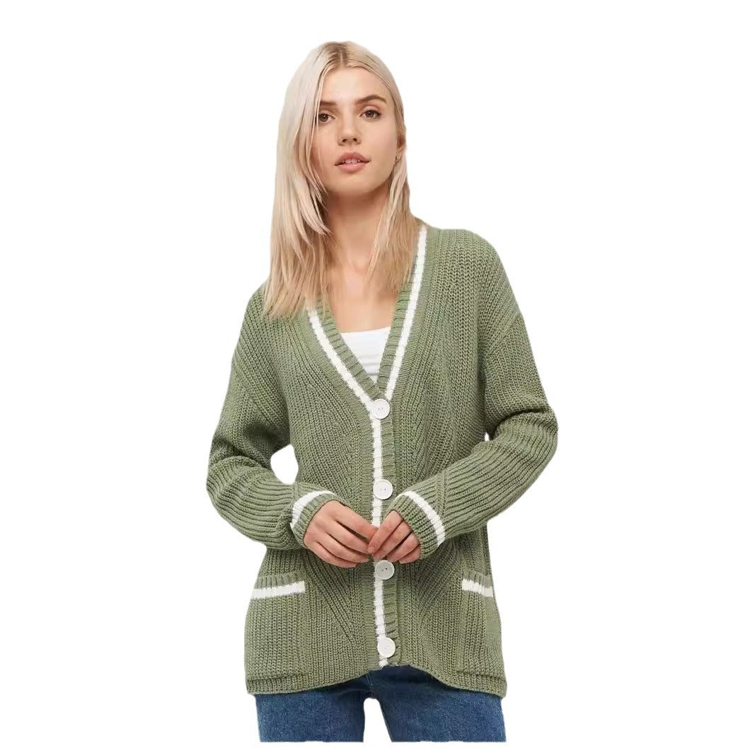 Dames grof gebreide jas met praktische klepzakken en contrasterende details Chic und Stil