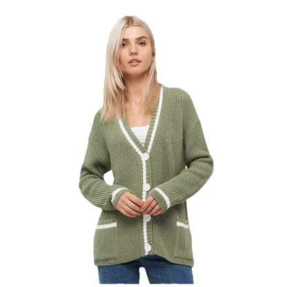 Dames grof gebreide jas met praktische klepzakken en contrasterende details Chic und Stil