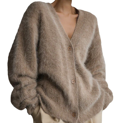 Dames cardigan pelucheux avec deep V-neck et grands détails de boutons Chic und Stil
