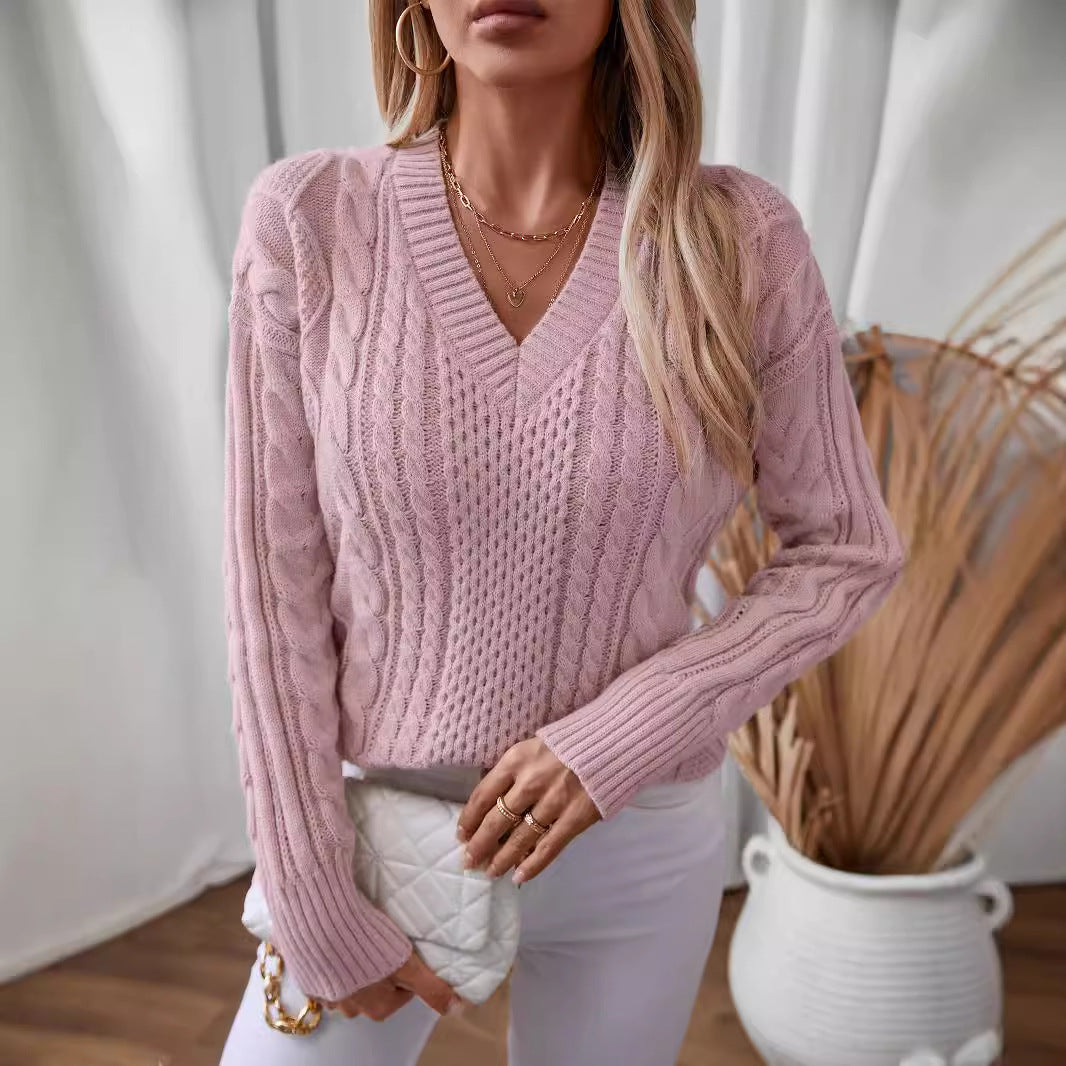 Pull en tricot féminin à décolleté en V profond et motif en torsades Chic und Stil