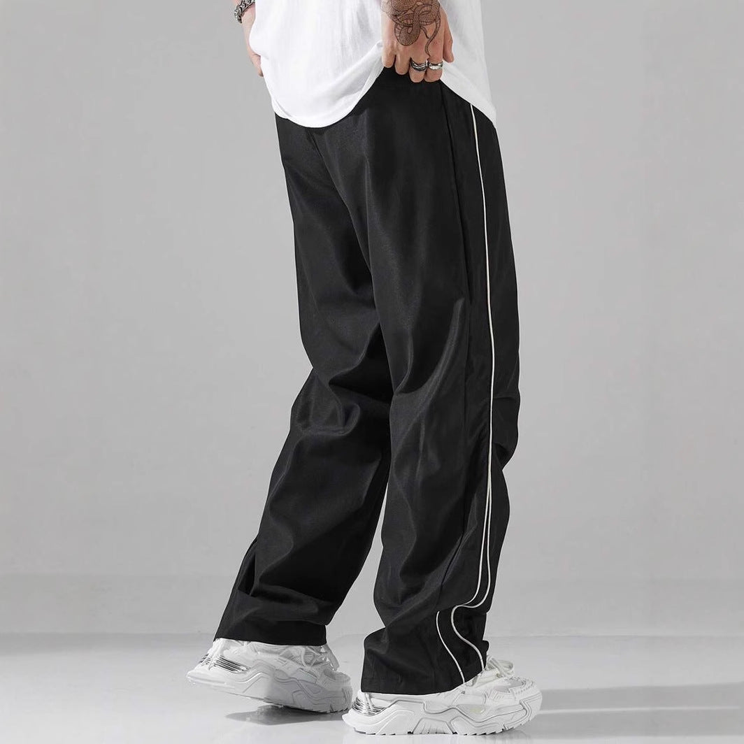 Casual sports pants for men with elastic waistband and side seams Chic and Style