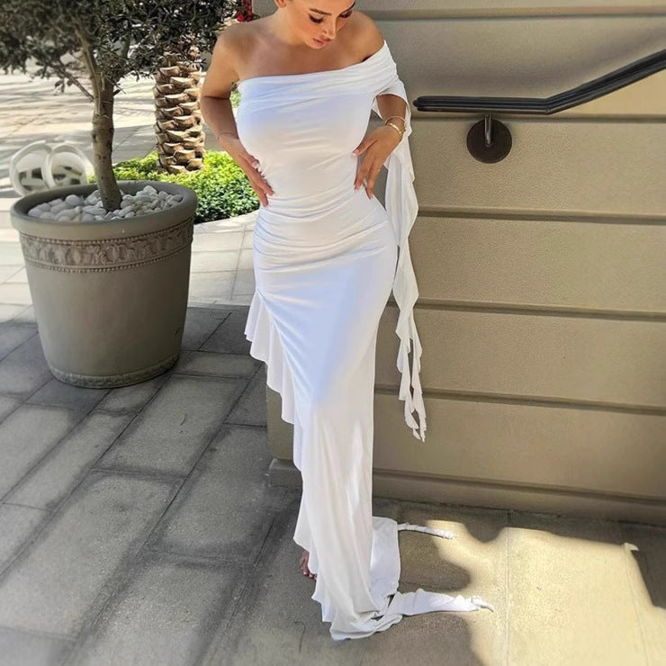 Dames Élégante Robe Maxi Off-Shoulder avec Ourlet Asymétrique et Détails Volants Chic und Stil