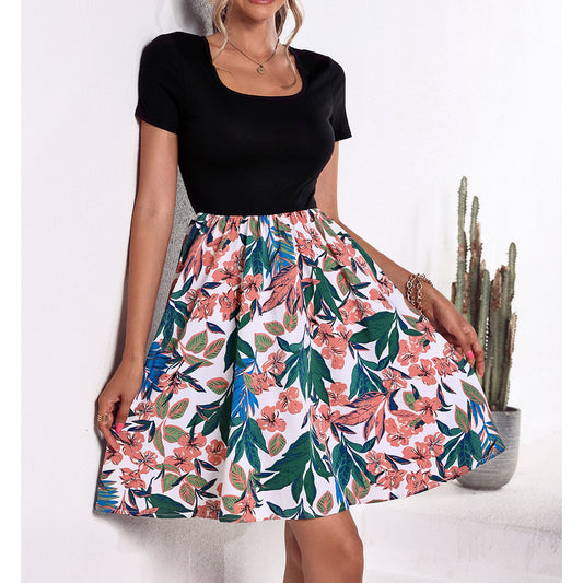 Robe de loisir pour femmes avec jupe florale et haut chic Chic und Stil