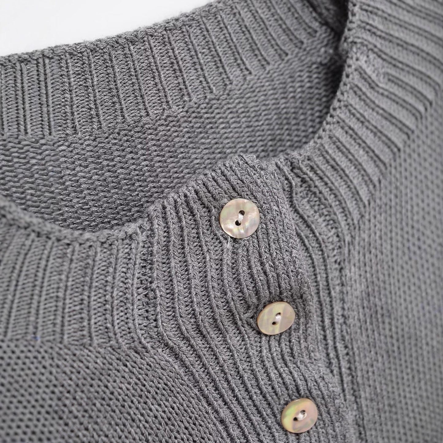 Pull femme en molleton avec patte de boutonnage Chic und Stil