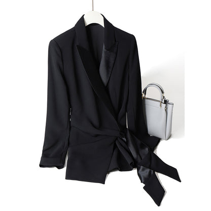 Elegant double-breasted cross blazer set and wide-leg pants for women Chic und Stil