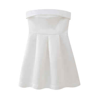 Robe de cocktail sans bretelles pour femmes avec une élégante bordure froncée Chic und Stil