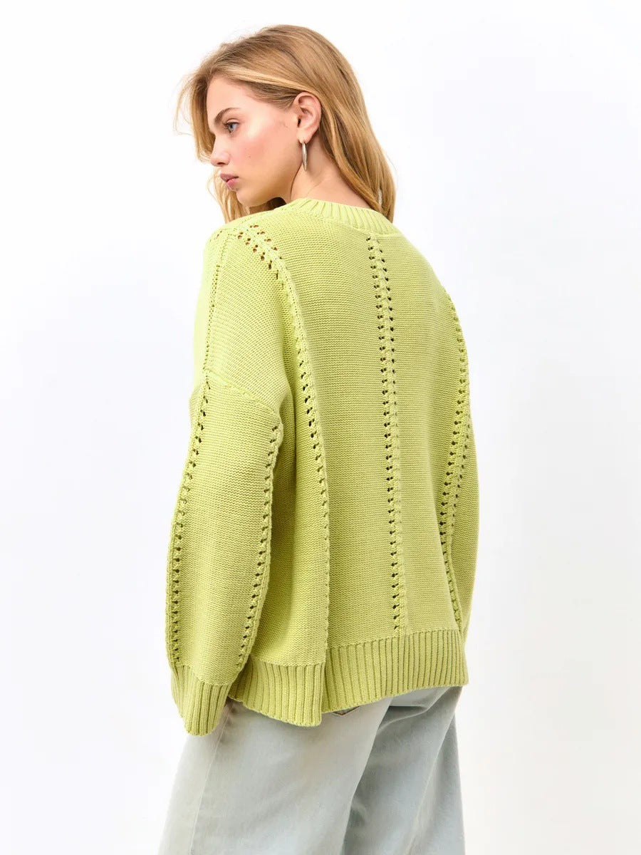 Pull en tricot surdimensionné pour femmes avec une structure aérienne et des détails particuliers Chic und Stil