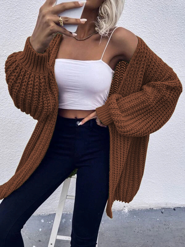 Cardigan en tricot épais pour femmes avec des manches volumineuses et une ouverture à l'avant Chic und Stil