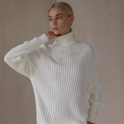 Robe tricotée pour femmes avec col haut et grandes manches Chic und Stil