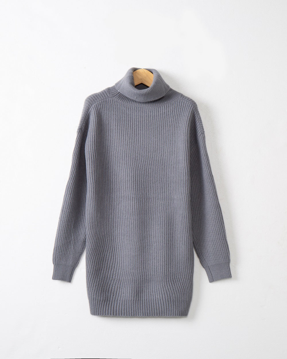 Robe en tricot épais pour femmes avec col montant et coupe ample Chic und Stil