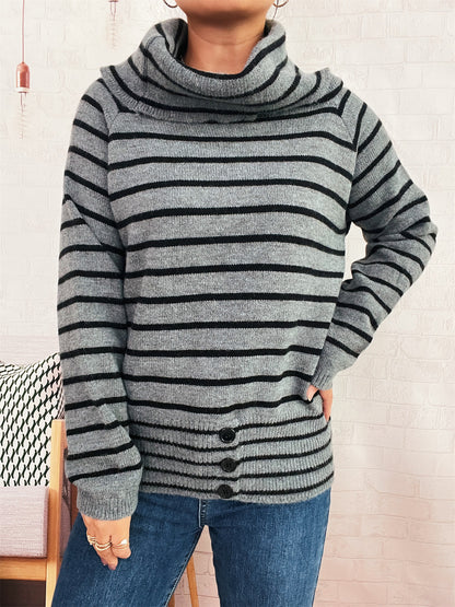Pull femme avec col doux et boutons décoratifs Chic und Stil