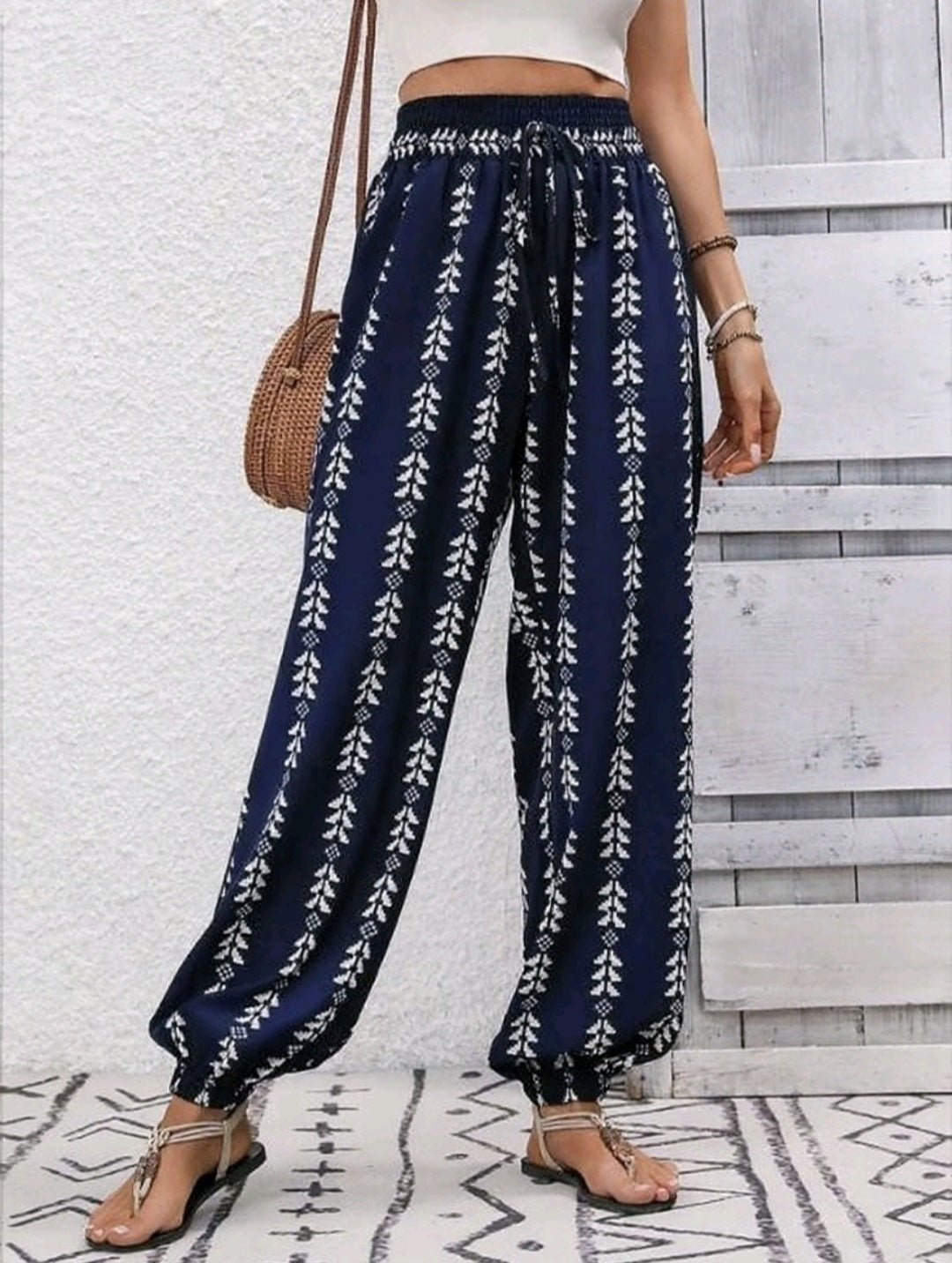 Chic and Style light and casual harem pants for ladies