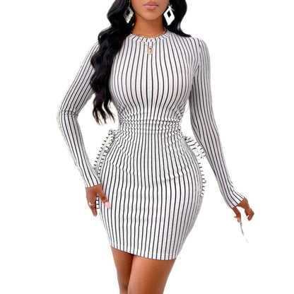Robe ajustée femme avec fronces et motif rayé Chic und Stil